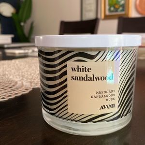Avon White Sandalwood Three-wick Candle
